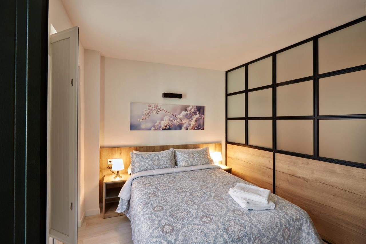 Apartamentos Marques De Abastos ログローニョ エクステリア 写真